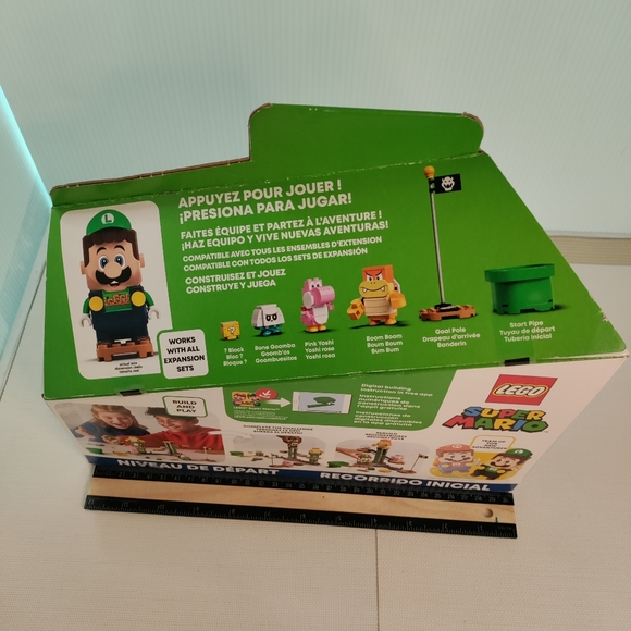 Lego Super Mario Luigi starter course NWT NIB set number 71387 Nintendo - Picture 2 of 9